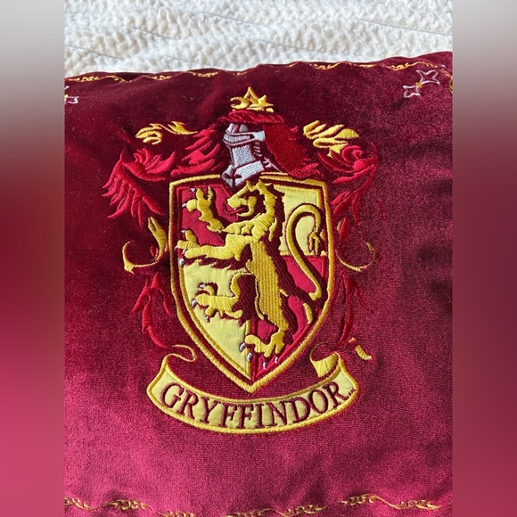 Gryffindor Red Velvet Accent Pillow - Picture 6 of 8